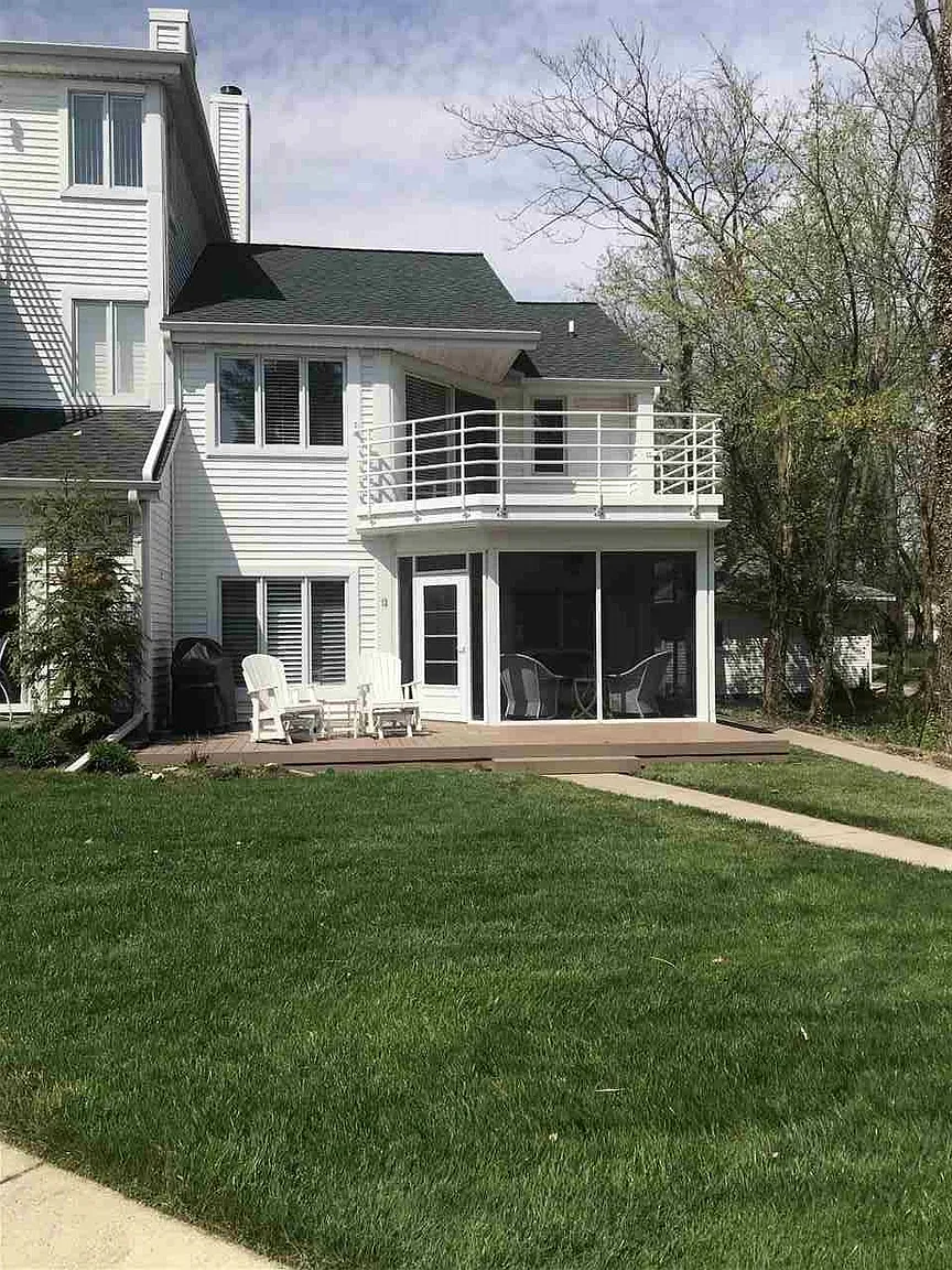 11520 N Lake View Trce APT 12 photo 1