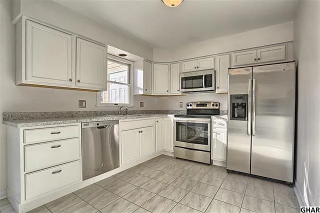 6113 Haymarket Way photo 1