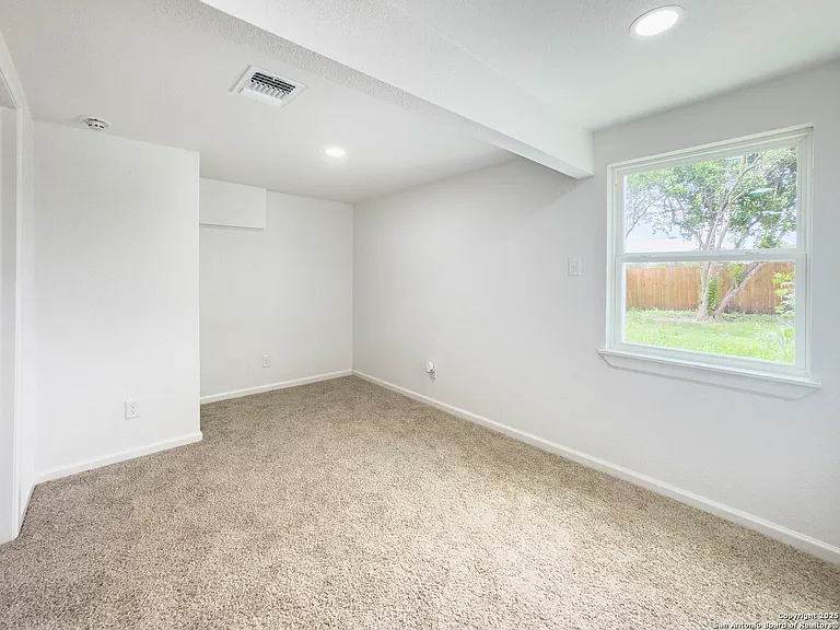 375 W Faust St — Photo 17