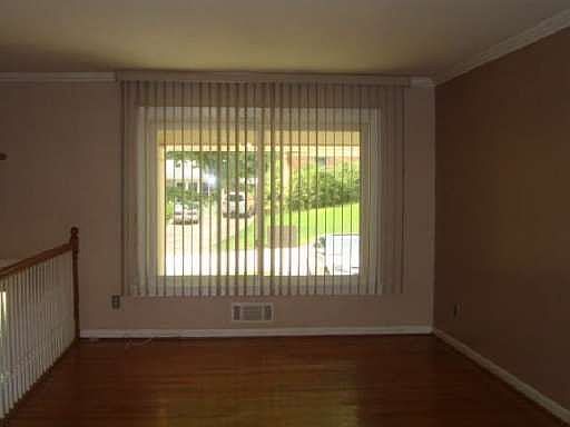 3rd image of 3647 Bishop Dr