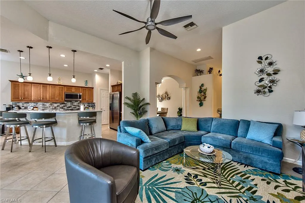 3 bed, 3.0 bath, 2153 sqft, $8,500 — Photo 4