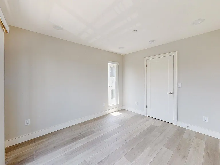 953 1/2 N Mariposa Ave #1/2 — Photo 28