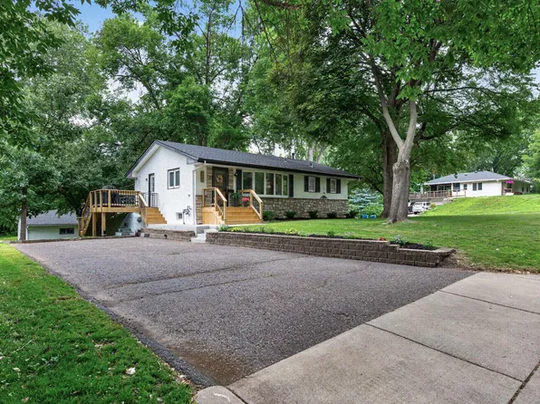 3249 Scott Ave N, Golden Valley, MN 55422