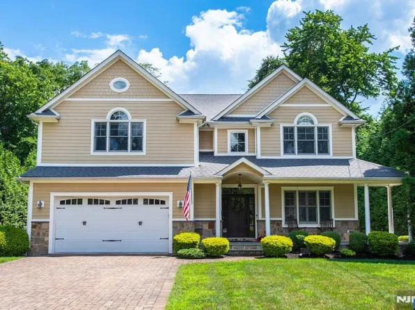 131 Norma Rd, Harrington Park, NJ 07640