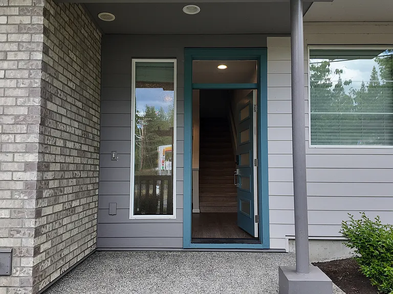 12202 76th Way NE #5 — Photo 2