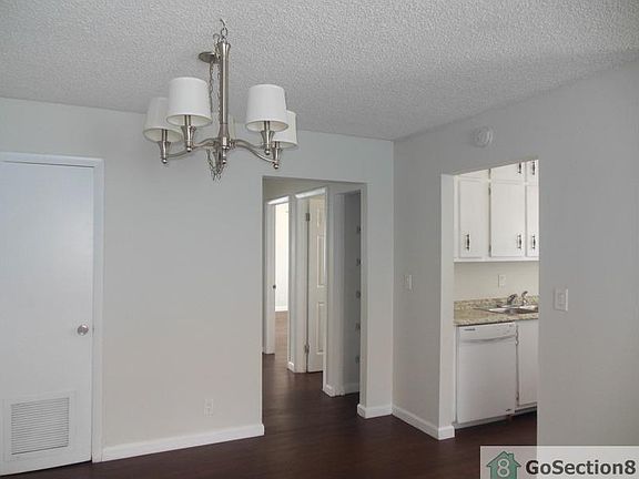 4th image of 115 E Tiffany Dr APT 4