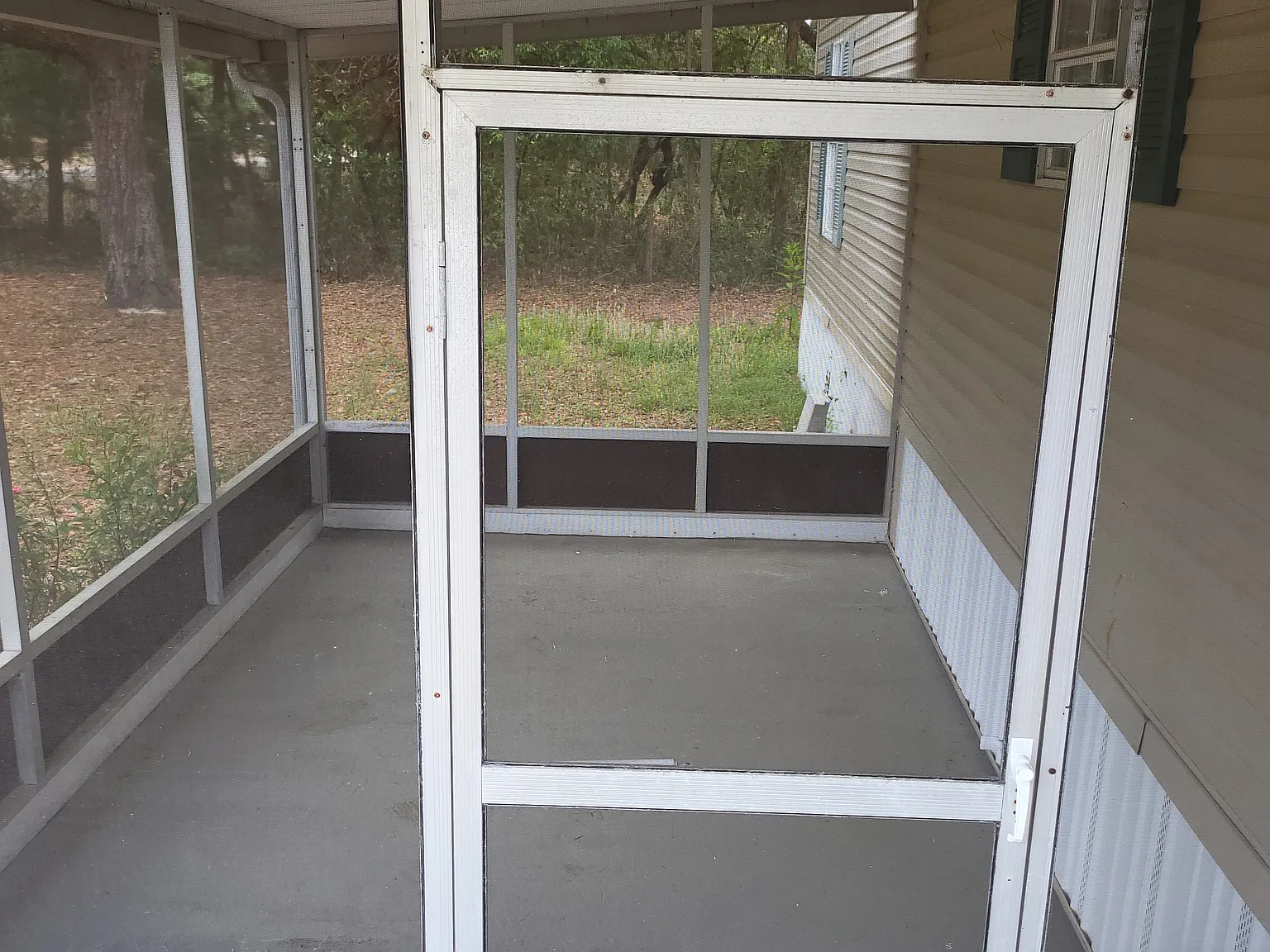 3343 Ballard St — Photo 3