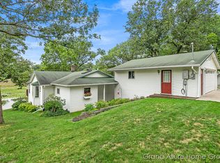 2224 Spruell Ave, Newaygo, MI 49337