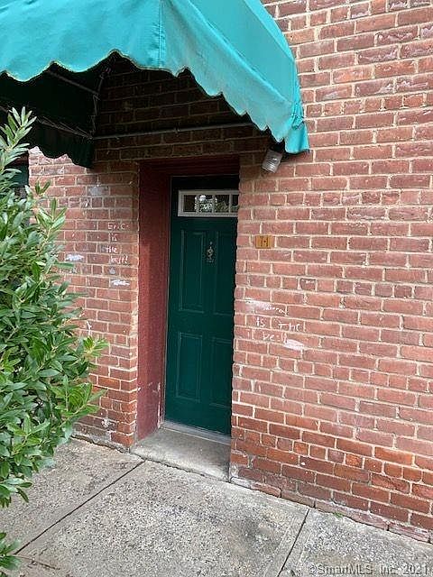 1st image of 100A Hoyt St #T1