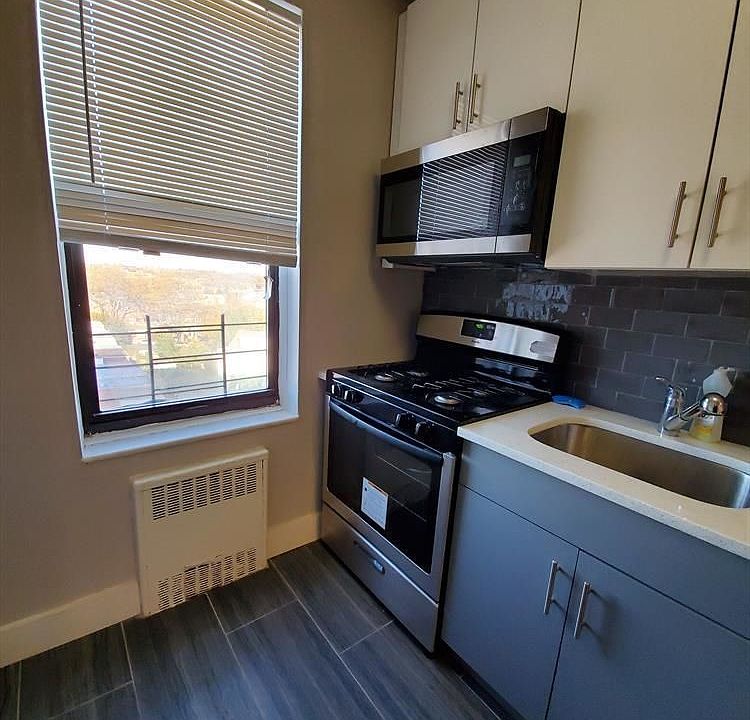 1st image of 2021 E 41st St APT 6G