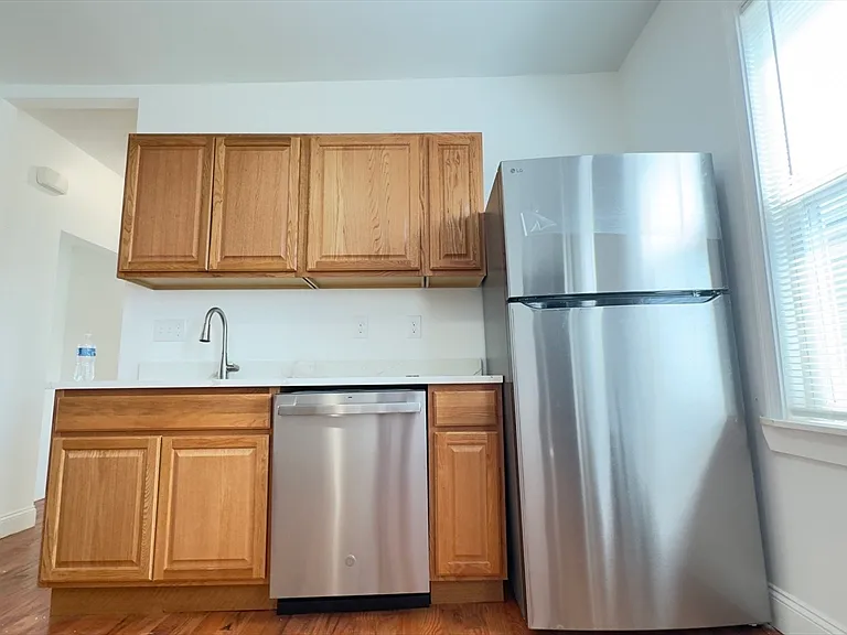 66 Franklin Ave #2 — Photo 4