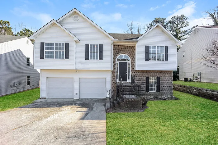 6055 Yellowood Ct — Photo 1