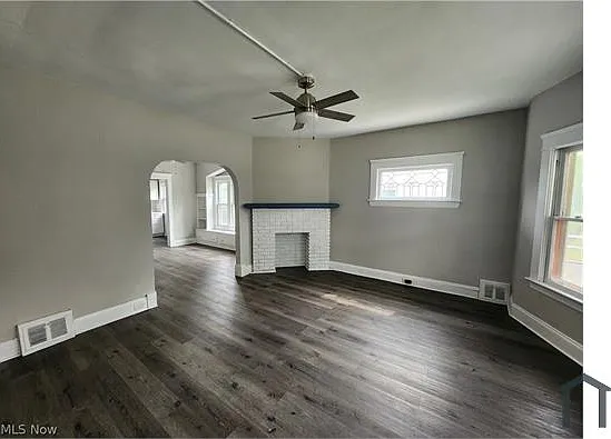 3 bed, $1,700 — Photo 1
