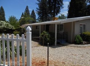2 Primrose Ln, Grass Valley, CA 95945