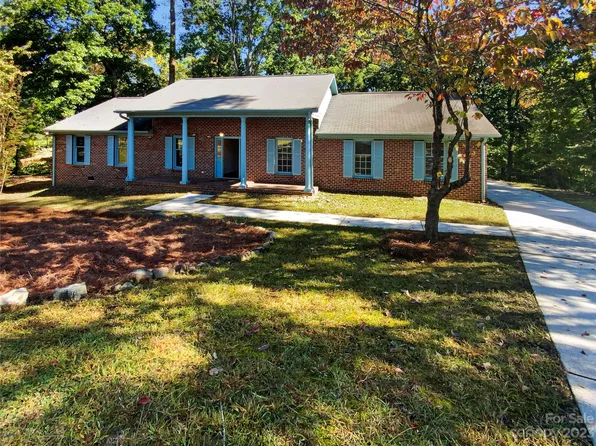 444 Blue Rock Dr, Charlotte, NC 28213