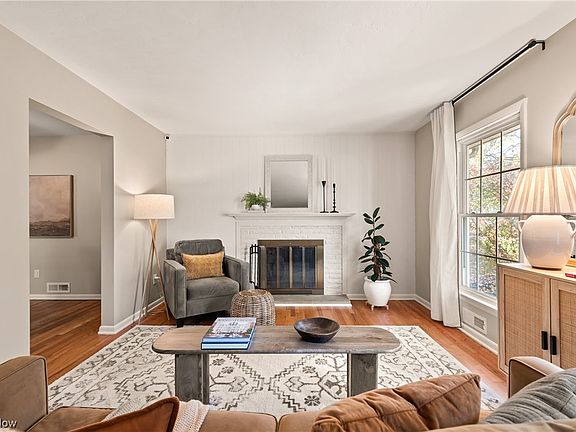 2nd image of 4185 Leona Dr