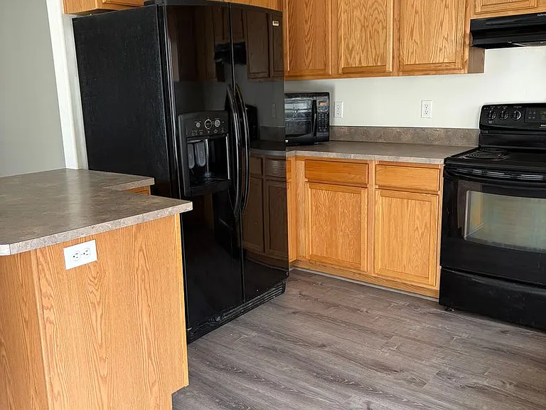 183 E Roosevelt St — Photo 14