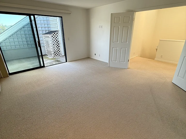 6052 Shelter Bay Ave — Photo 16