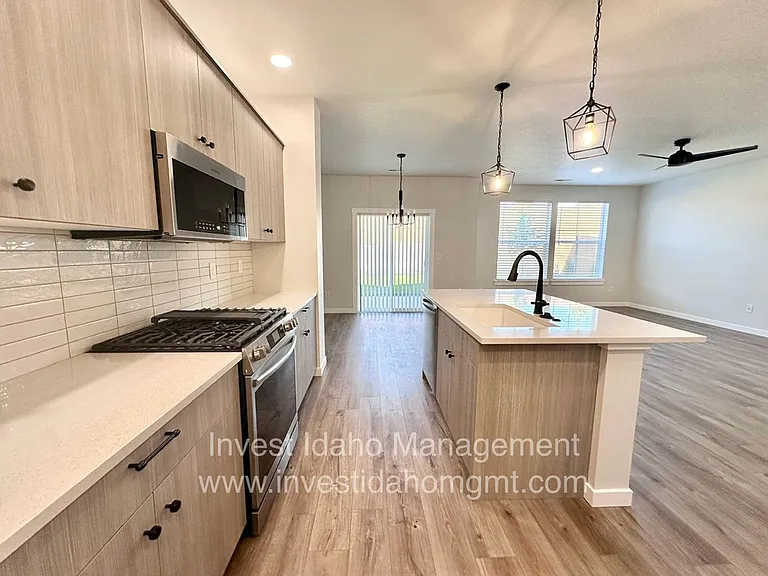 6832 W Corona St — Photo 16