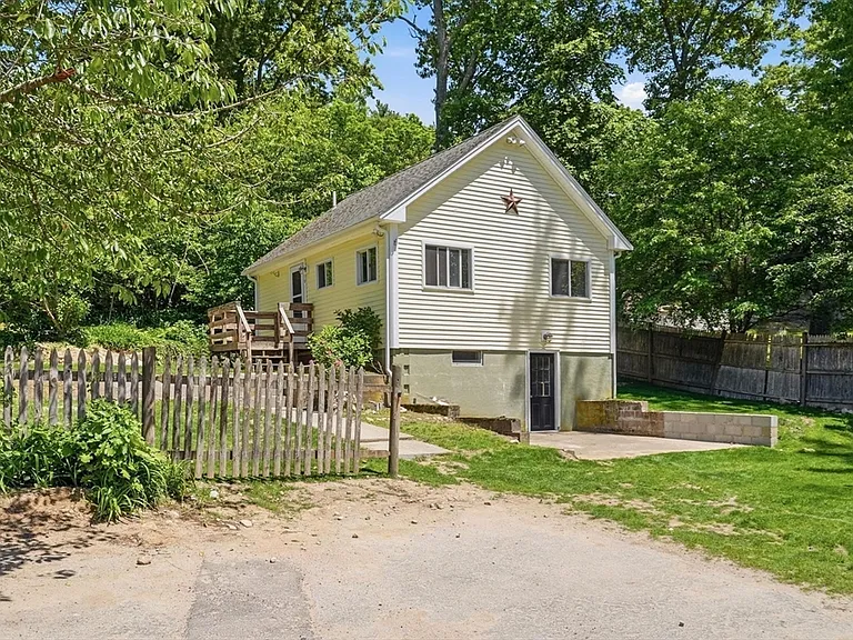 10 Fir Rd — Photo 8