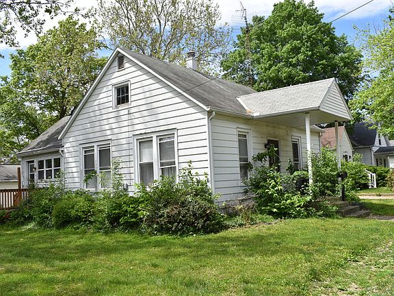 3rd image of 1103 N Mill St