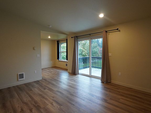 3rd image of 7523 10th Avenue Ct E #C