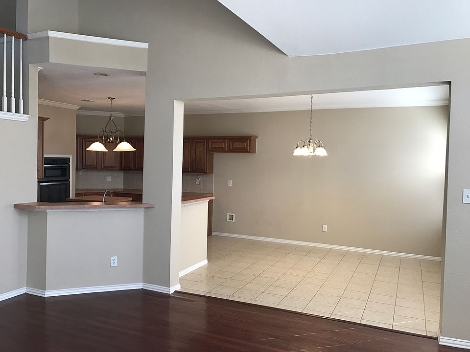 1st image of 7303 Country Club Dr