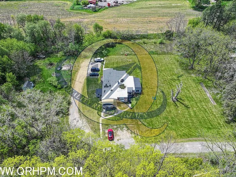 10149 Corunna Rd — Photo 2