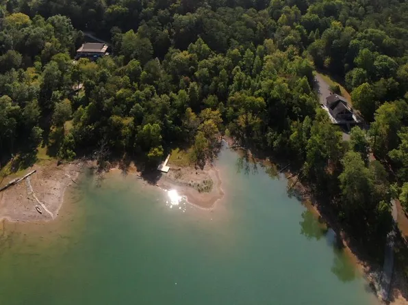 Lake Ln, New Tazewell, TN 37825
