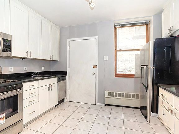 4th image of 626 W WAVELAND Avenue #1C