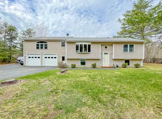 33 Lower Tarbox Rd, Hollis Center, ME 04042