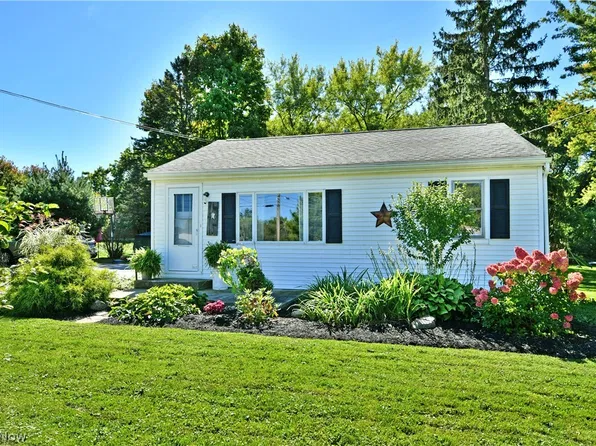 2422 Wilson Sharpsville Rd, Cortland, OH 44410