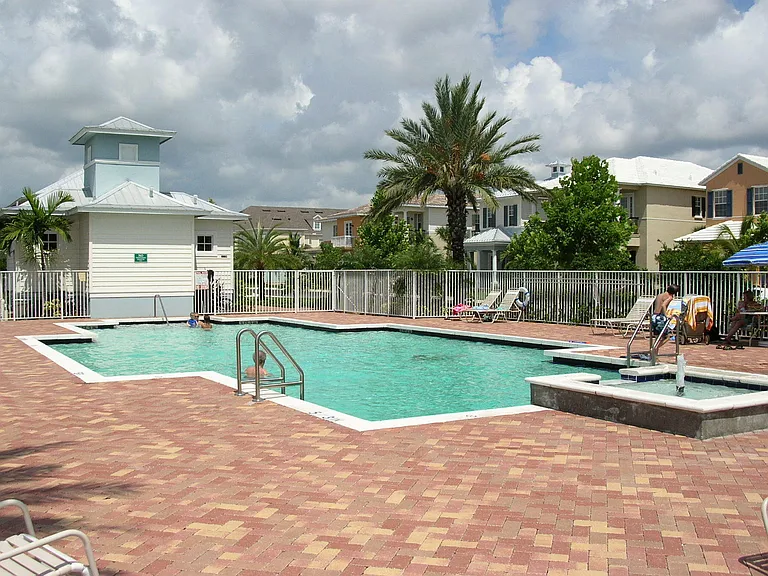 335 E Thatch Palm Cir #105 — Photo 16