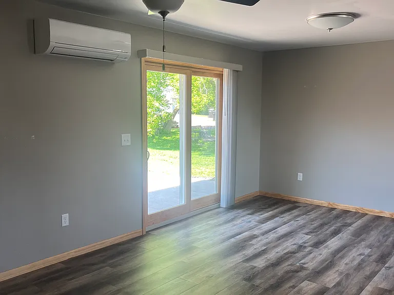 2028 E 3rd St #1 — Photo 11