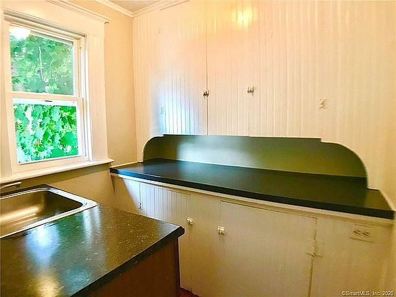 4th image of 334 Brightwood Ave #1