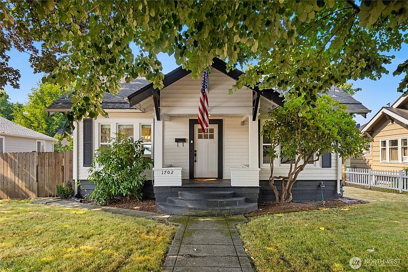 3rd image of 1702 Griffin Avenue