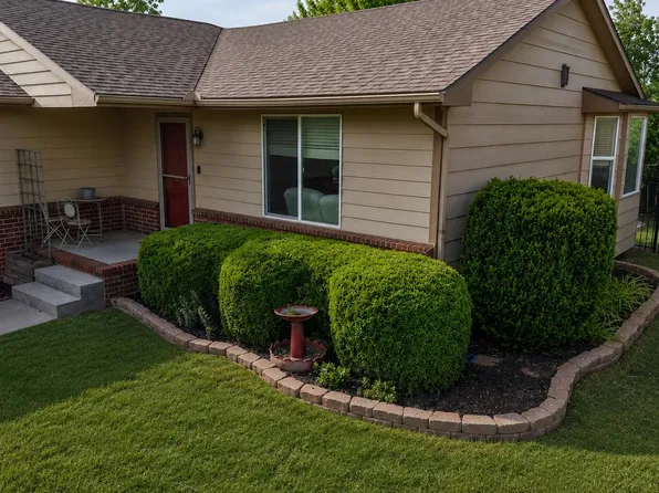 104 Sheffield St, Newton, KS 67114