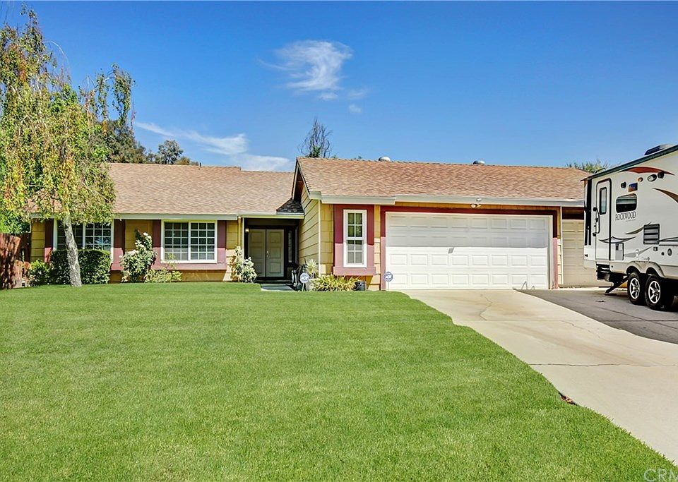 1st image of 5544 N Dahlia St