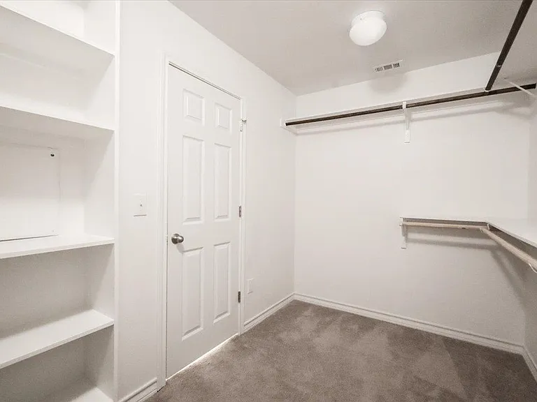 7403 Albany Dr — Photo 19
