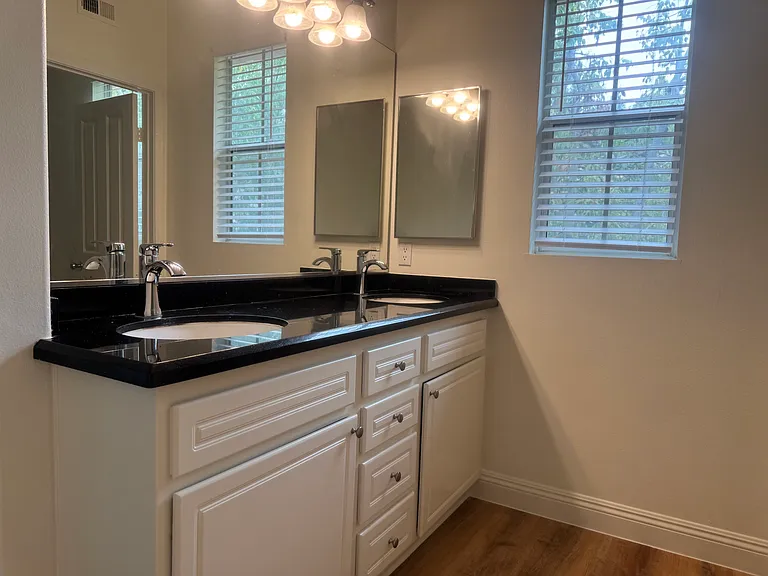 2401 Ladrillo Aisle — Photo 13