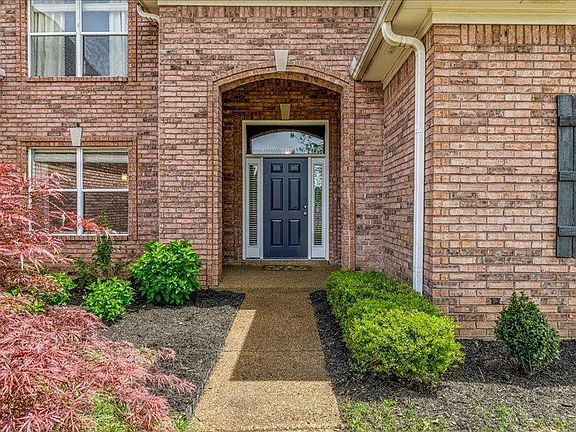 5th image of 4234 S Forest Hill Dr