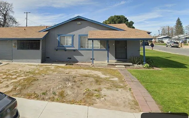 2901 S K St — Photo 1