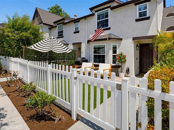 3rd image of 3 Three Vines Ct