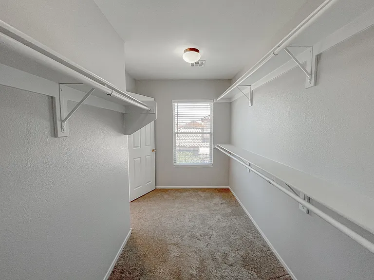 5646 Saint Elias St — Photo 80