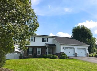 39 Twin Ln, Sugarloaf, PA 18249