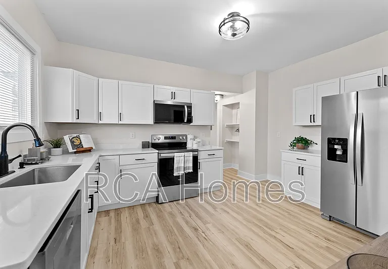 20 N Gray St — Photo 3