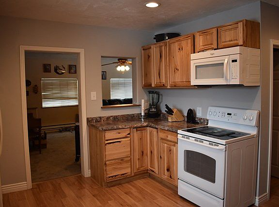 3rd image of 4931 S 35 W