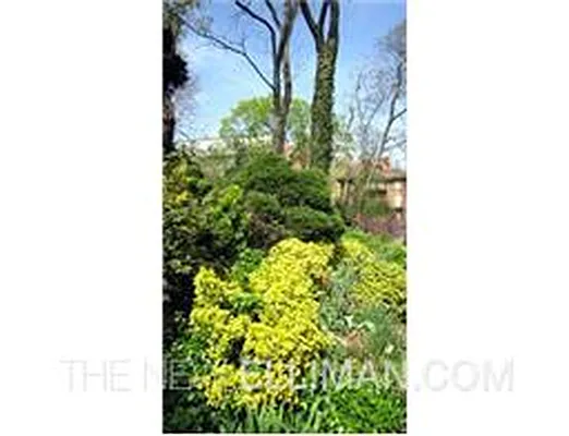 Sold by Douglas Elliman | media 10