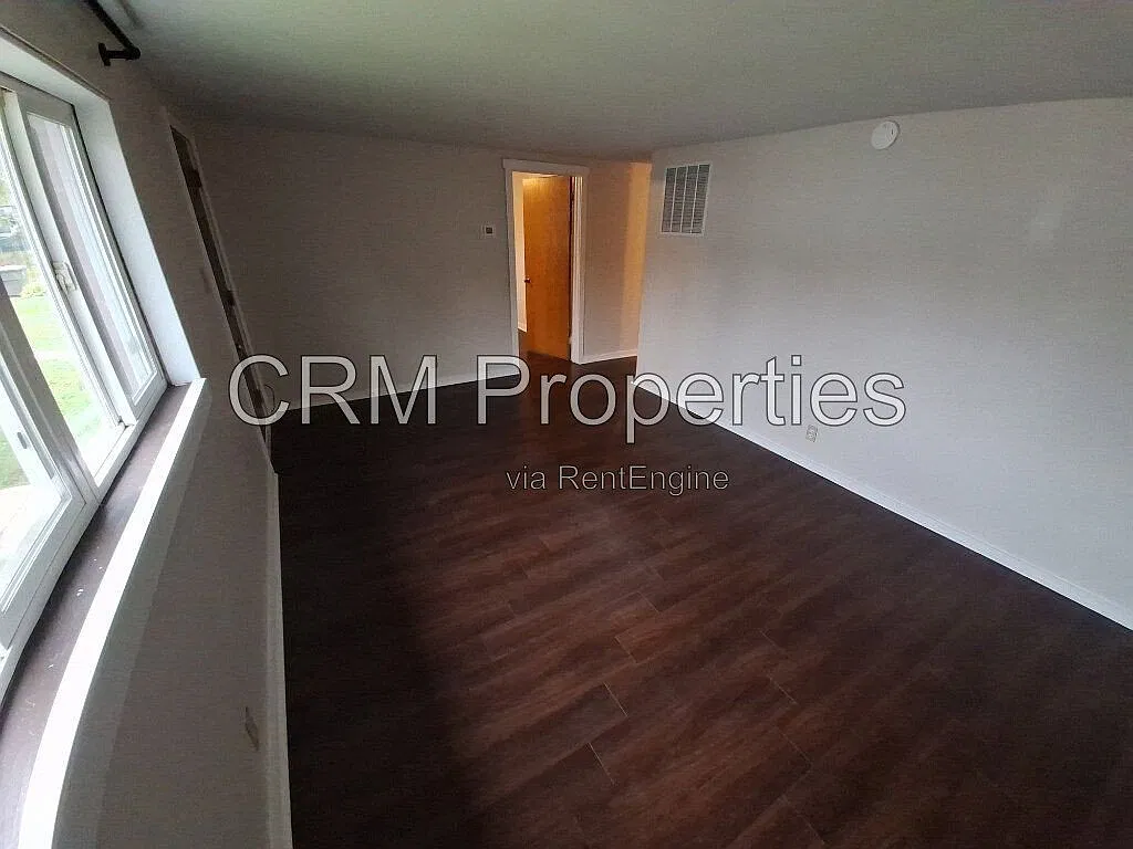 2 bed, 1.0 bath, 715 sqft, $950 — Photo 4
