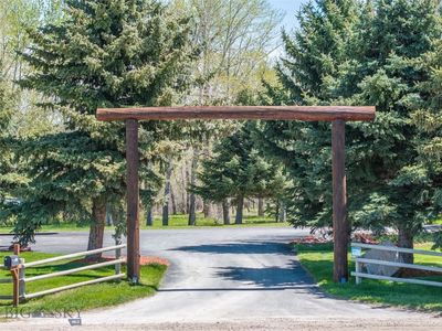 9704 River Rd, Bozeman, MT, 59718